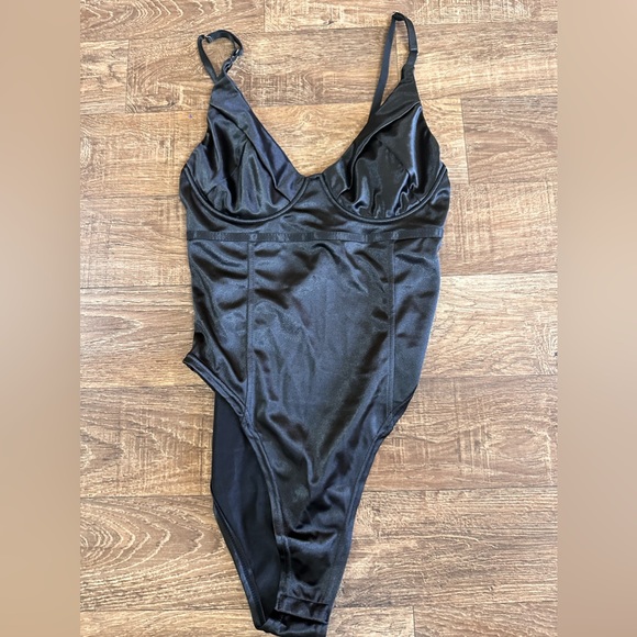 Women's Satin Deep V Neck Sleeveless BodysuitSnap Crotch Thong LeotardUnderwire - Picture 6 of 7